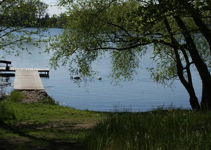 Jaskolcze Gniazdo * Polwiosek Stary